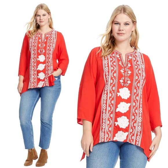 ANDREE Embroidered Sharkbite Tunic Roll Sleeves - Picture 2 of 8